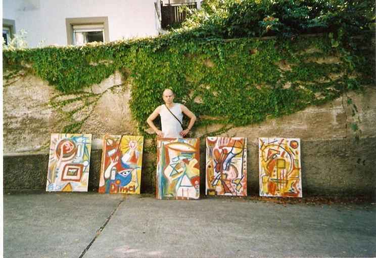 Jürgen Nöding mit seinen Gemälden ca 2002